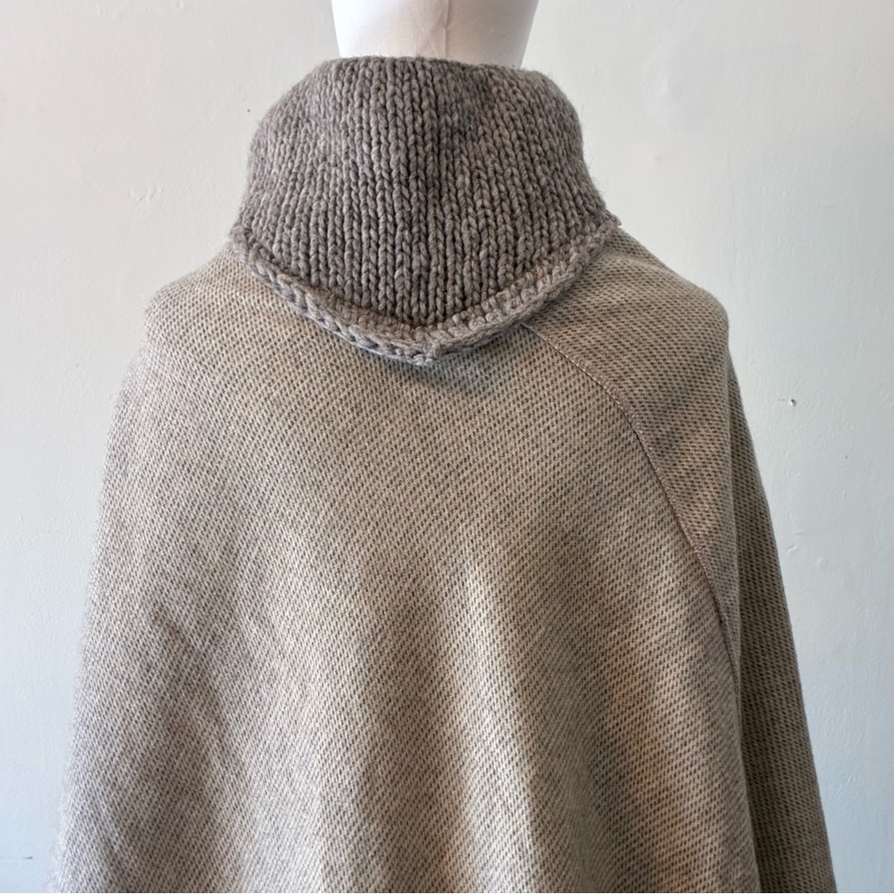 Handmade Beige Knit Wool Blend Poncho with Fringe - Picture 5 of 11
